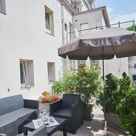 Nice Home To Stay At Prague Close To Castle With Terrace And Garden Exterior photo